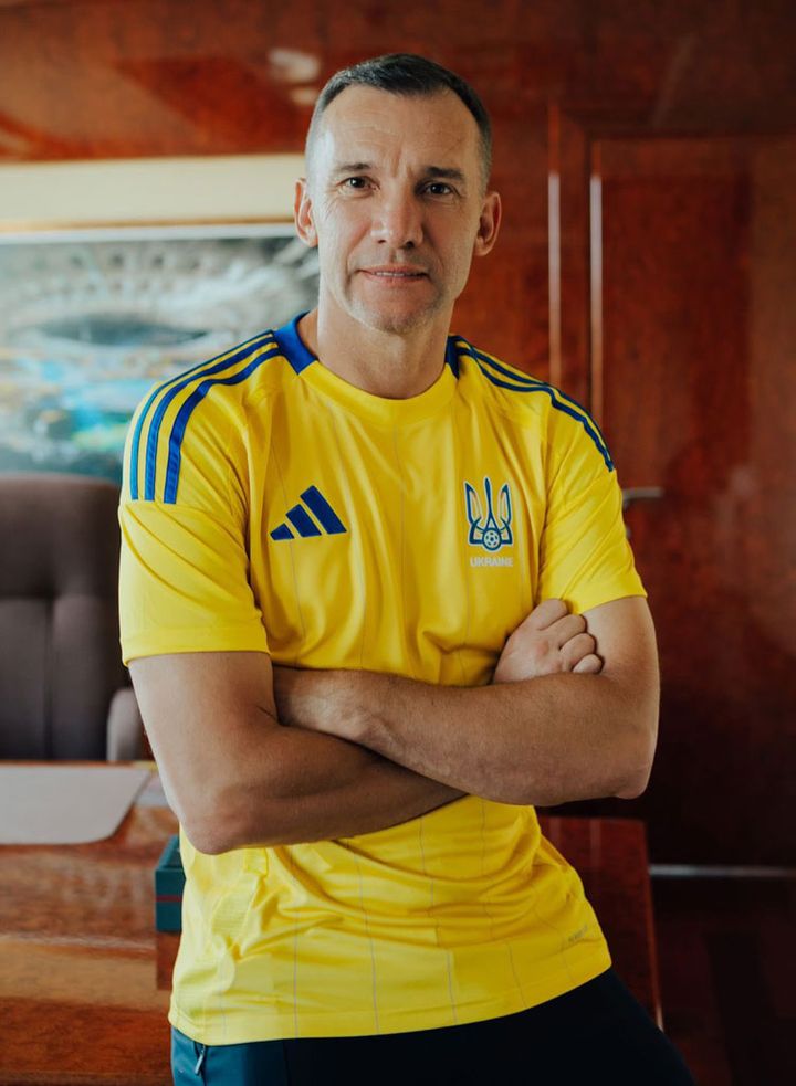 新サプライヤーはadidas！ウクライナ代表が「2つの新ユニフォーム」を発表 あの“史上最高のレジェンド”がモデルで登場