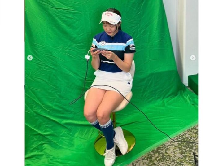 「超絶可愛い」三浦桃香、ゲームをやりこむ姿を披露！