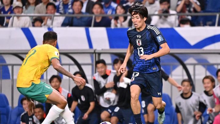 内田篤人がうなった中村敬斗のドリブル！サイドバック目線の解説がおもしろい 「ここの次のボールを置く位置がいい」