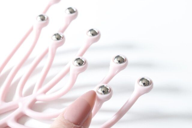 セリア ひんやりリフレッシュローラー頭皮用 ローラー