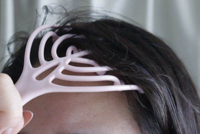 セリア ひんやりリフレッシュローラー頭皮用 使用例