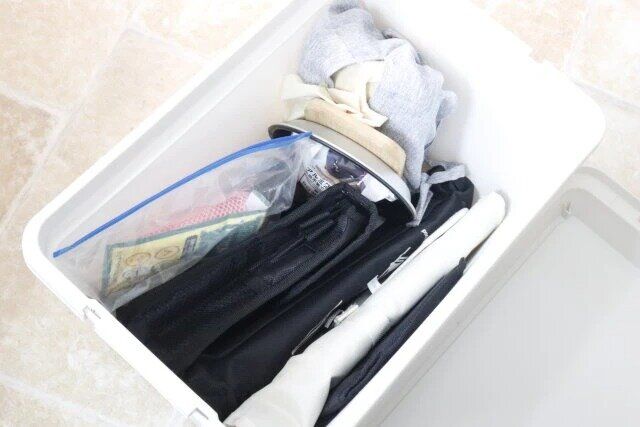 ダイソーのコスパ抜群なアウトドアコンテナボックス（14L）