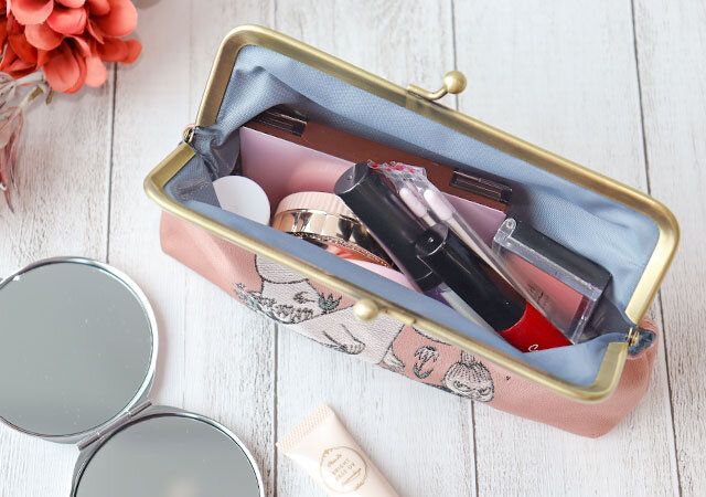 宝島社リンネル12月号増刊のムーミンのガマ口ポーチ5