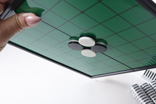 ダイソー 500円マグネット式リバーシゲーム 使用例 マグネット