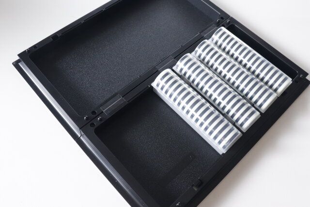 ダイソー 500円マグネット式リバーシゲーム コンパクト 収納