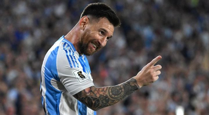 メッシのサインをタトゥーとして体に彫ってしまったファンが話題