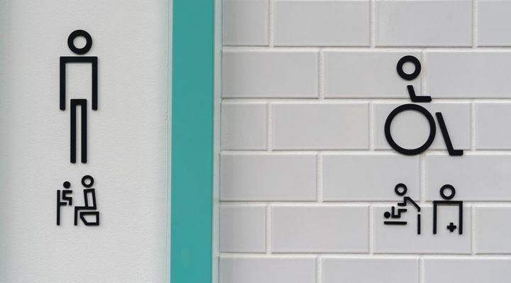 イタリアの公共トイレはひどいと日本代表OBが暴露「女子便座がない、だから、みんなどうやってやってるんだ…」