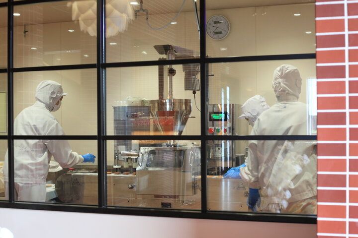 名古屋名物「しるこサンド」がかわいく進化。カフェで出来立てスイーツも楽しめるファクトリーショップ「SHIRUKOTTE」