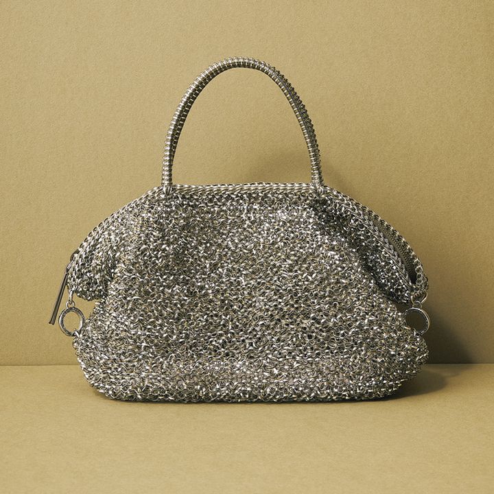 アンテプリマのシルバーバッグ