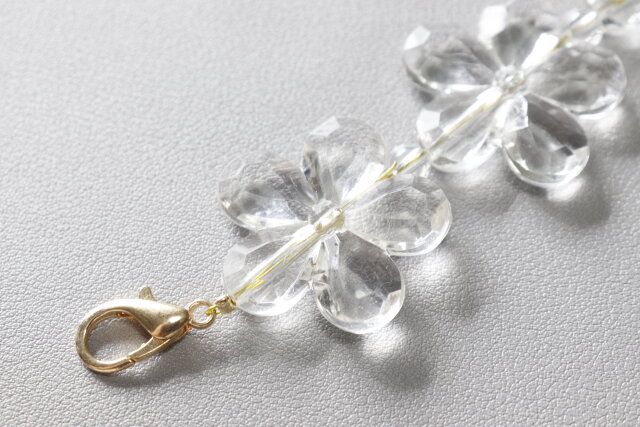 ダイソーのスマートフォン ハンドチェーン4