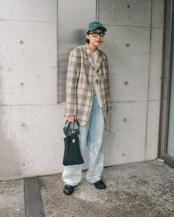 センス溢れる“秋デニム”スタイル5選。ゆったりシルエットやレイヤード活用が今っぽい【TOKYO SNAP】