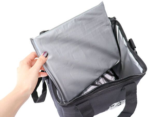 底板付きで自立してくれる