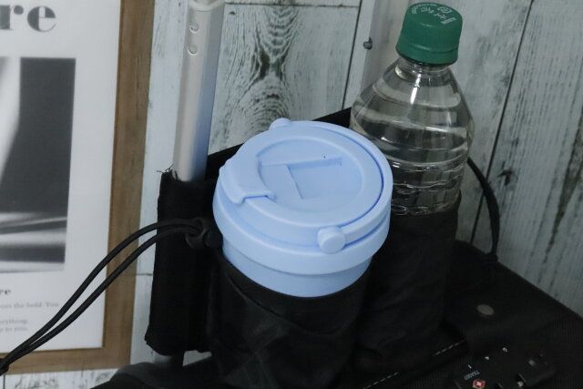 キャンドゥ キャリーケース用ドリンクホルダー キャリーケース 使用例