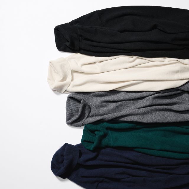 5色のカシミヤタートルネックセーター