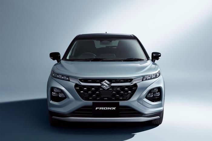 スプレンディッドシルバーパールメタリック ブラック2トーンルーフ