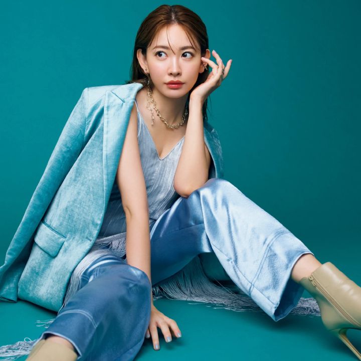 旅が多い小嶋陽菜さんの必需品。乾燥しがちなヨーロッパに持参する 