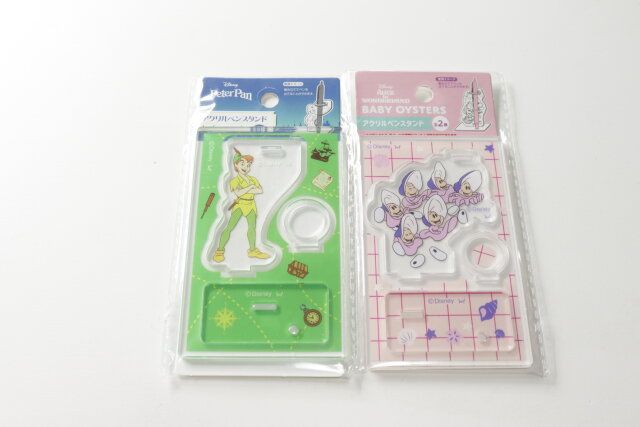 セリア アクリルペンスタンド パッケージ