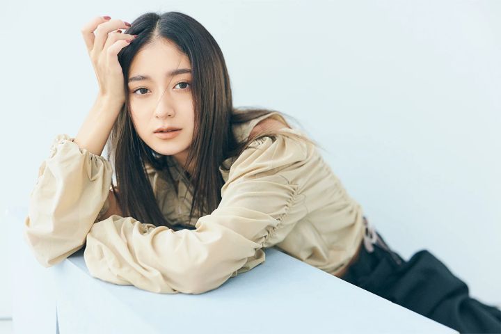 みちょぱ 池田美優 ベージュリップが主役の2024年秋冬トレンドメイク