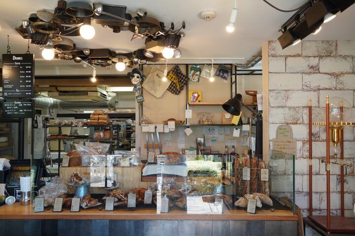 石臼で挽く小麦の香りと旨味が魅力♪鎌倉の路地沿いにたたずむベーカリー「BREAD IT BE」