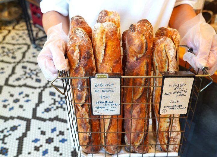 石臼で挽く小麦の香りと旨味が魅力♪鎌倉の路地沿いにたたずむベーカリー「BREAD IT BE」