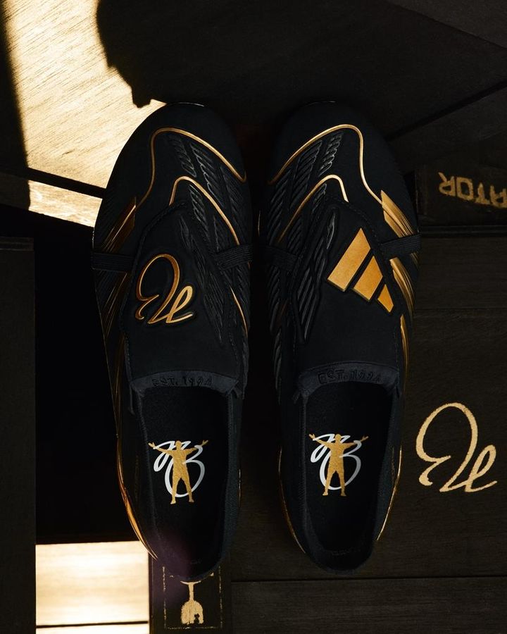 adidasと契約する世界的スター、かっこいいシグネチャースパイクの着用を開始！大正義の「ブラック×ゴールド」