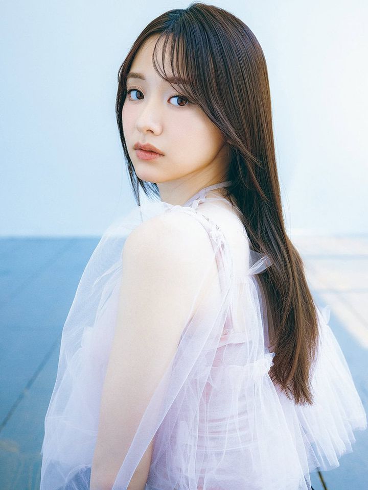 森香澄、チュールカーディガン