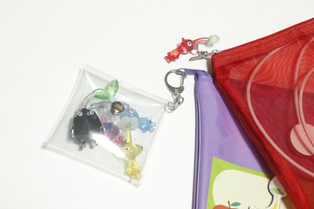 ダイソー ビニールフラットポーチ（3ポケット） 使用例