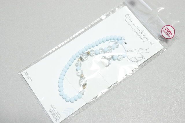 ダイソー ストラップカード付ガラスチェーン