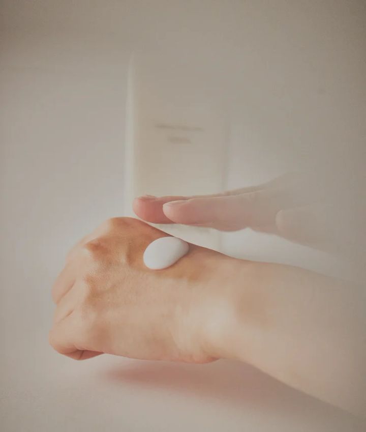 フラルネ ラデュー ボディミルク アルビオン 香り