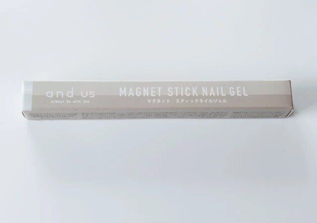 スリコのマグネット スティックネイルジェルのパッケージ