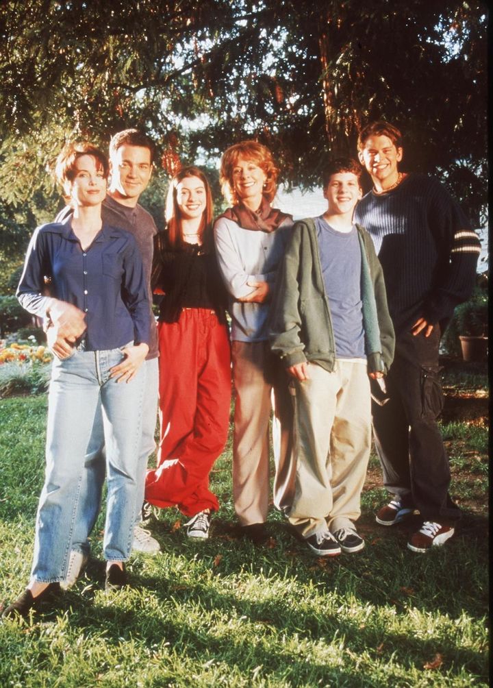 1999年、「Get Real」の出演者たちとともに。 Photo_ Getty Images