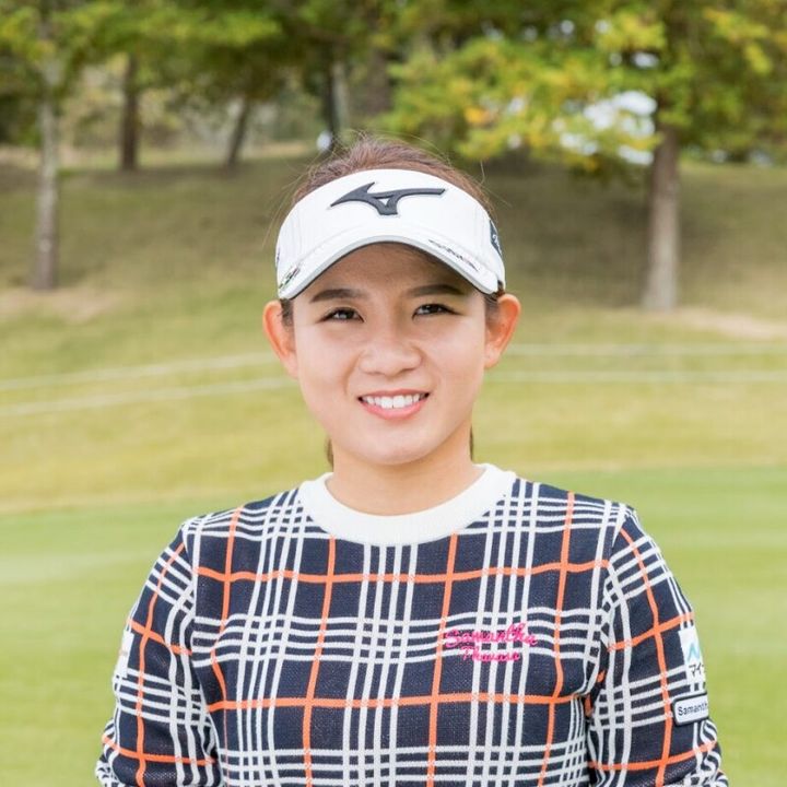 アイアンで“真っすぐ飛ばすコツ”を女子プロが解説！「右ヒジを…」とコメント