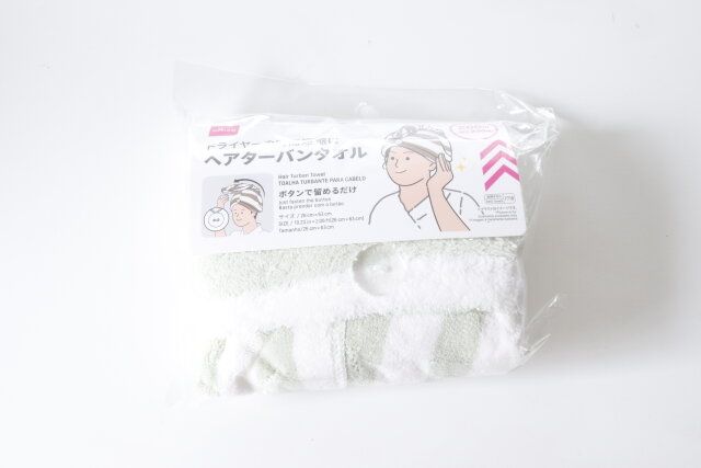 ダイソーのヘアターバンタオルのパッケージ