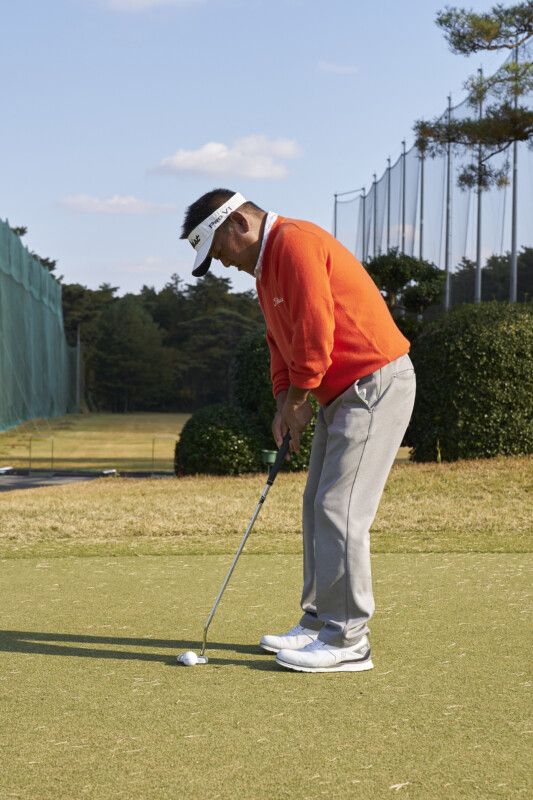 シニアプロの“パターの握り方”とは？左手人さし指に秘訣あり