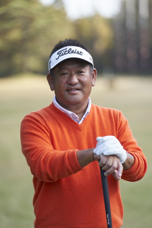 シニアプロの“パターの握り方”とは？左手人さし指に秘訣あり