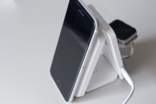 スリーコインズ 3in1ワイヤレスチャージャー スマートフォン