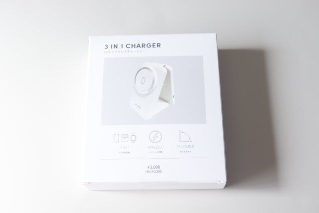 スリーコインズ 3in1ワイヤレスチャージャー パッケージ