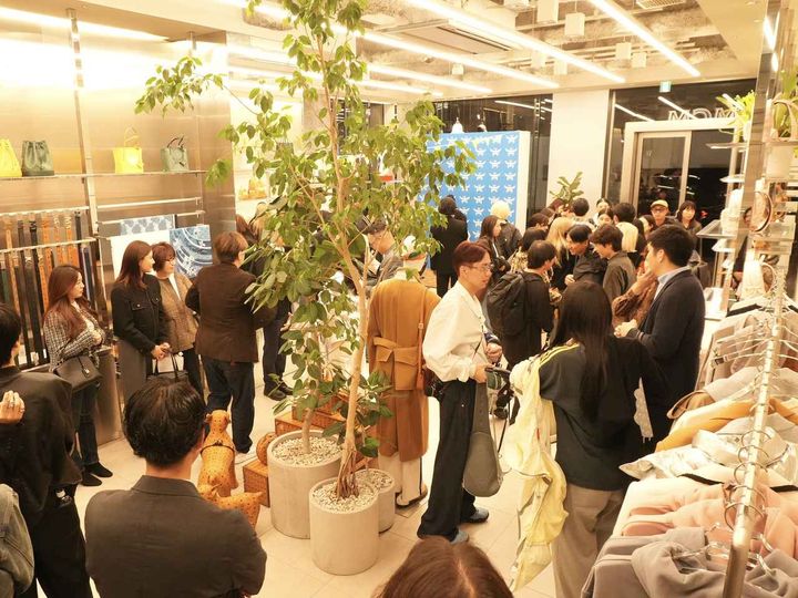 画像: たくさんのゲストが集まった「MCM オクトーバーフェスト」の模様。 出典：MCM