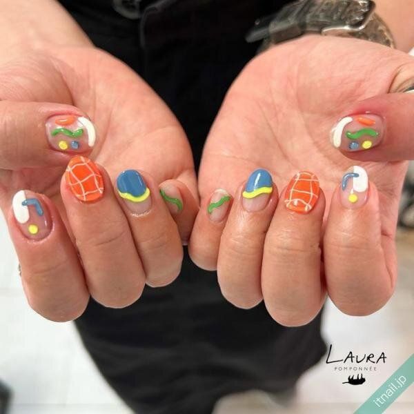 LAURA POMPONNEEが投稿したネイルデザイン [photoid:I0130442] via Itnail Design (741682)