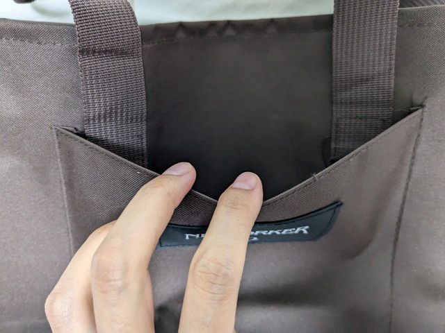 「ニューヨーカー」とコラボした、トートバッグとバッグインポーチの2点セット