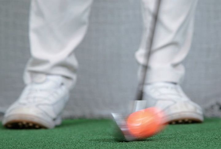 インパクトでの“打点のバラつき”をなくすには？ポイントは「左手」にあり