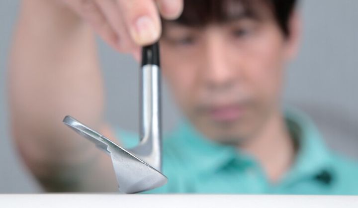 インパクトでの“打点のバラつき”をなくすには？ポイントは「左手」にあり