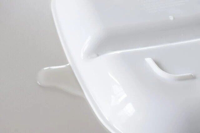 ダイソーの抗菌仕切り角皿の水切り