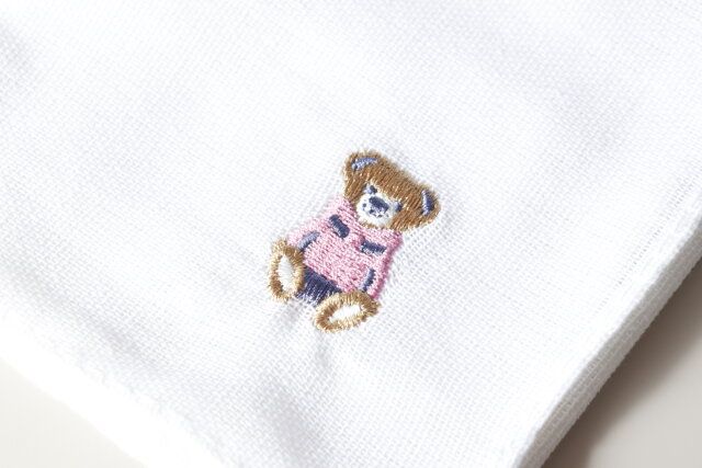 セリアの手ぬぐい風ハンカチ アニマル刺繍のくま