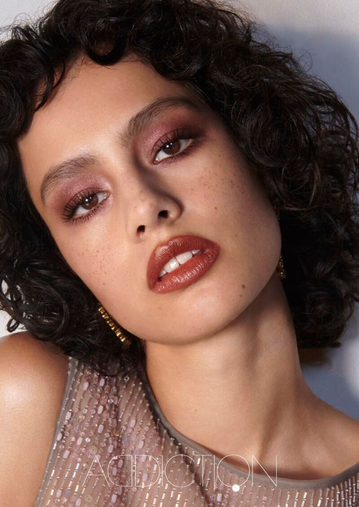 アディクションの限定発売のアイパレット“スルー ザ グラス”