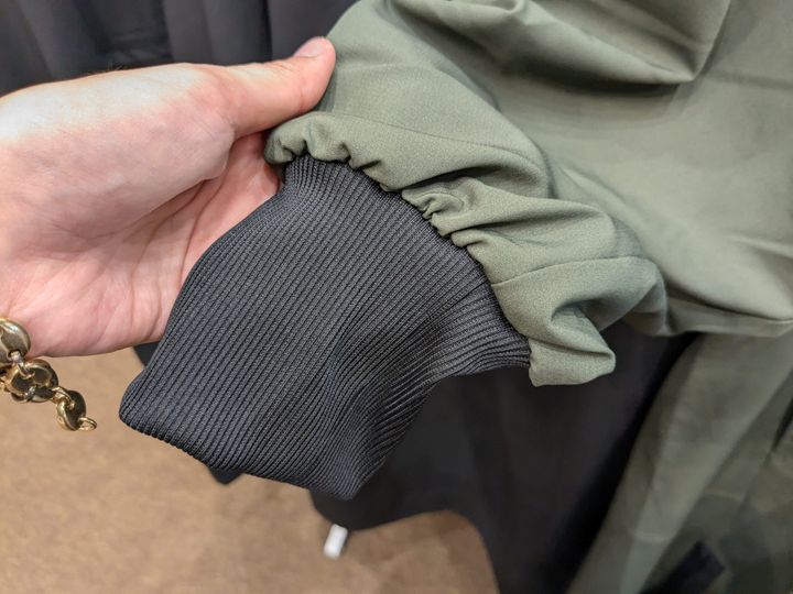 撥水スリットワンピース