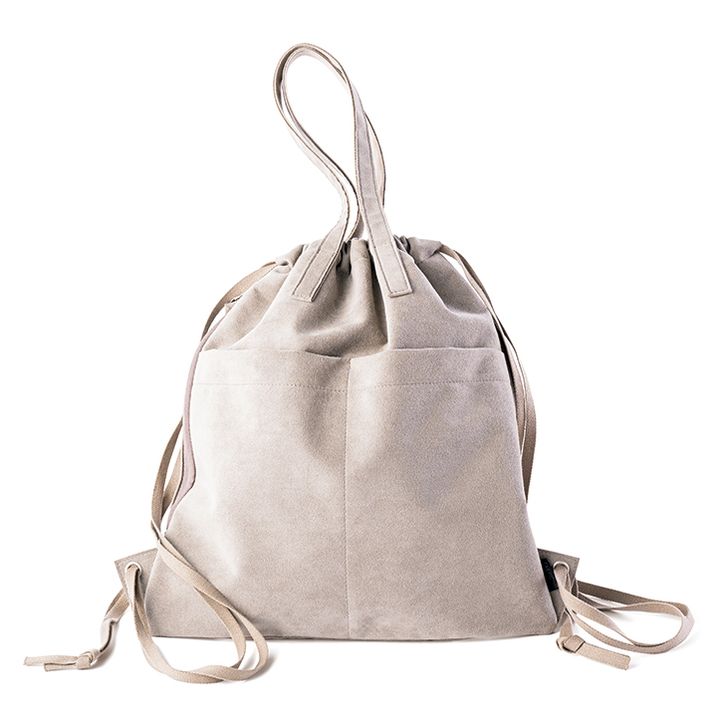 大人女性が持ちたいレディースリュック6選と「きれいめ」「カジュアル」向けおすすめコーデ例