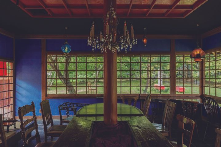 【京都・嵐山の紅葉さんぽ】源氏物語＆ご利益めぐりで秋の嵯峨野を満喫、話題の境内カフェも♪