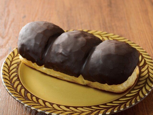 ローソンのチョコレート好きに嬉しい生ふわもちパン 生チョコホイップ