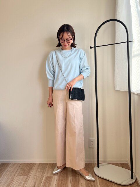 ユニクロスウェットシャツとチノパンコーデ